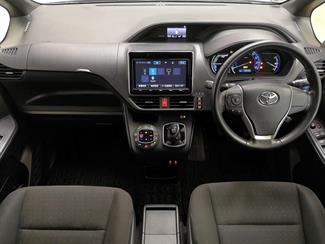 2017 Toyota Noah - Thumbnail
