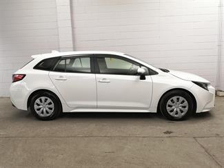 2021 Toyota Corolla - Thumbnail
