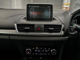 2013 Mazda Axela - Thumbnail