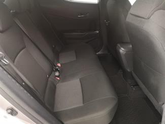 2018 Toyota C-HR - Thumbnail