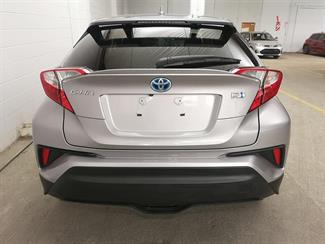 2018 Toyota C-HR - Thumbnail
