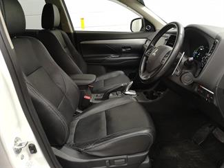 2013 Mitsubishi Outlander - Thumbnail