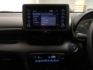 2021 Toyota Yaris - Thumbnail