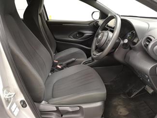 2021 Toyota Yaris - Thumbnail