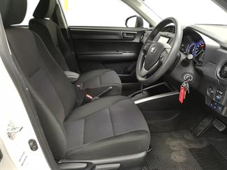 2018 Toyota Corolla - Thumbnail