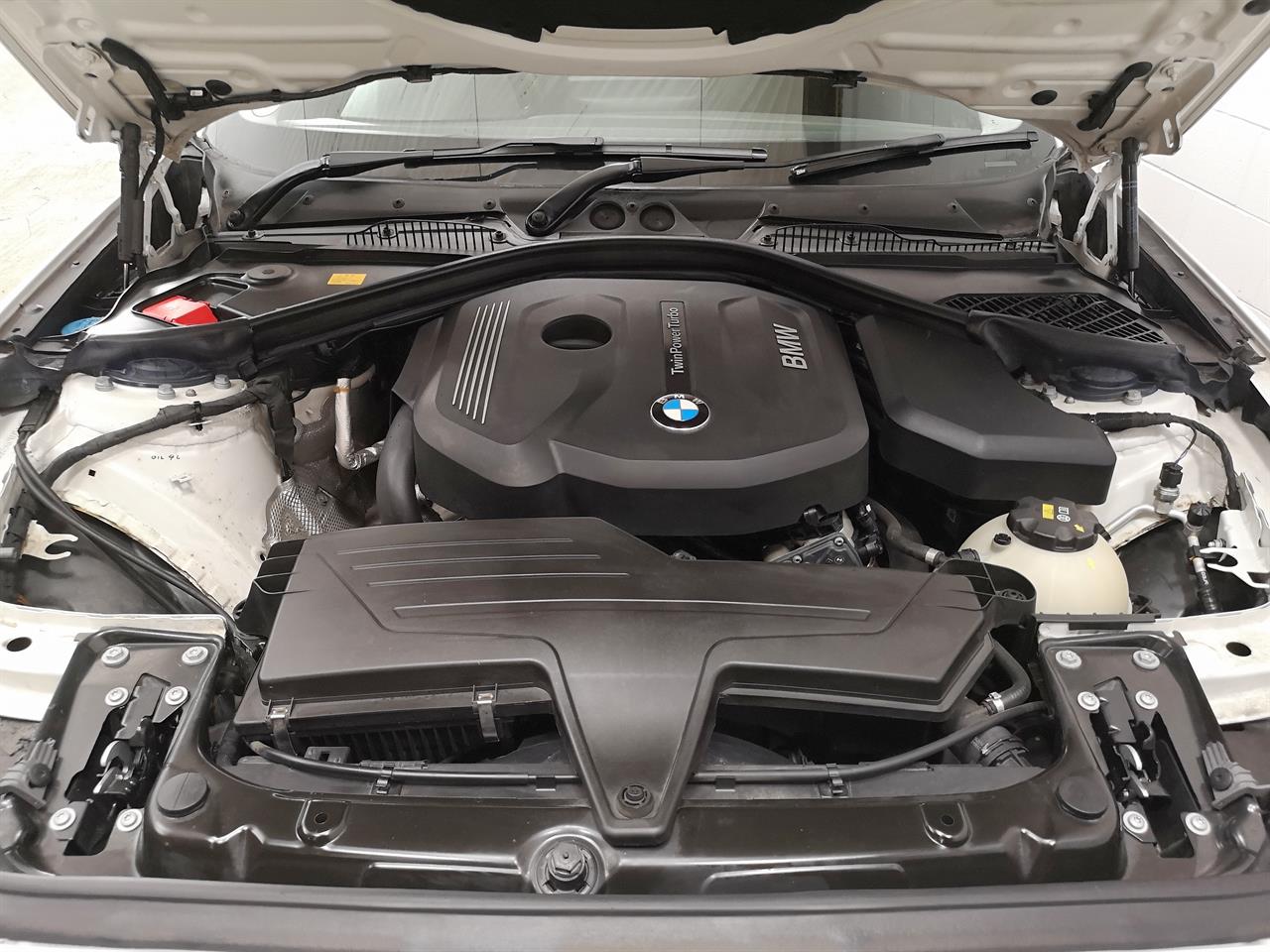 2016 BMW 118I