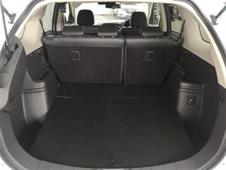 2017 Mitsubishi Outlander - Thumbnail