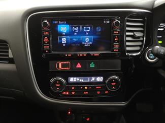 2015 Mitsubishi Outlander - Thumbnail