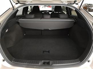 2016 Toyota Prius - Thumbnail