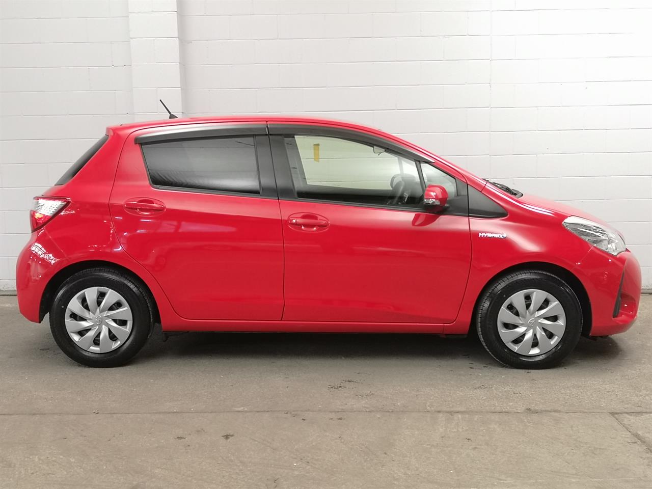 2017 Toyota Vitz