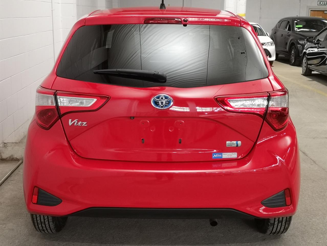 2017 Toyota Vitz