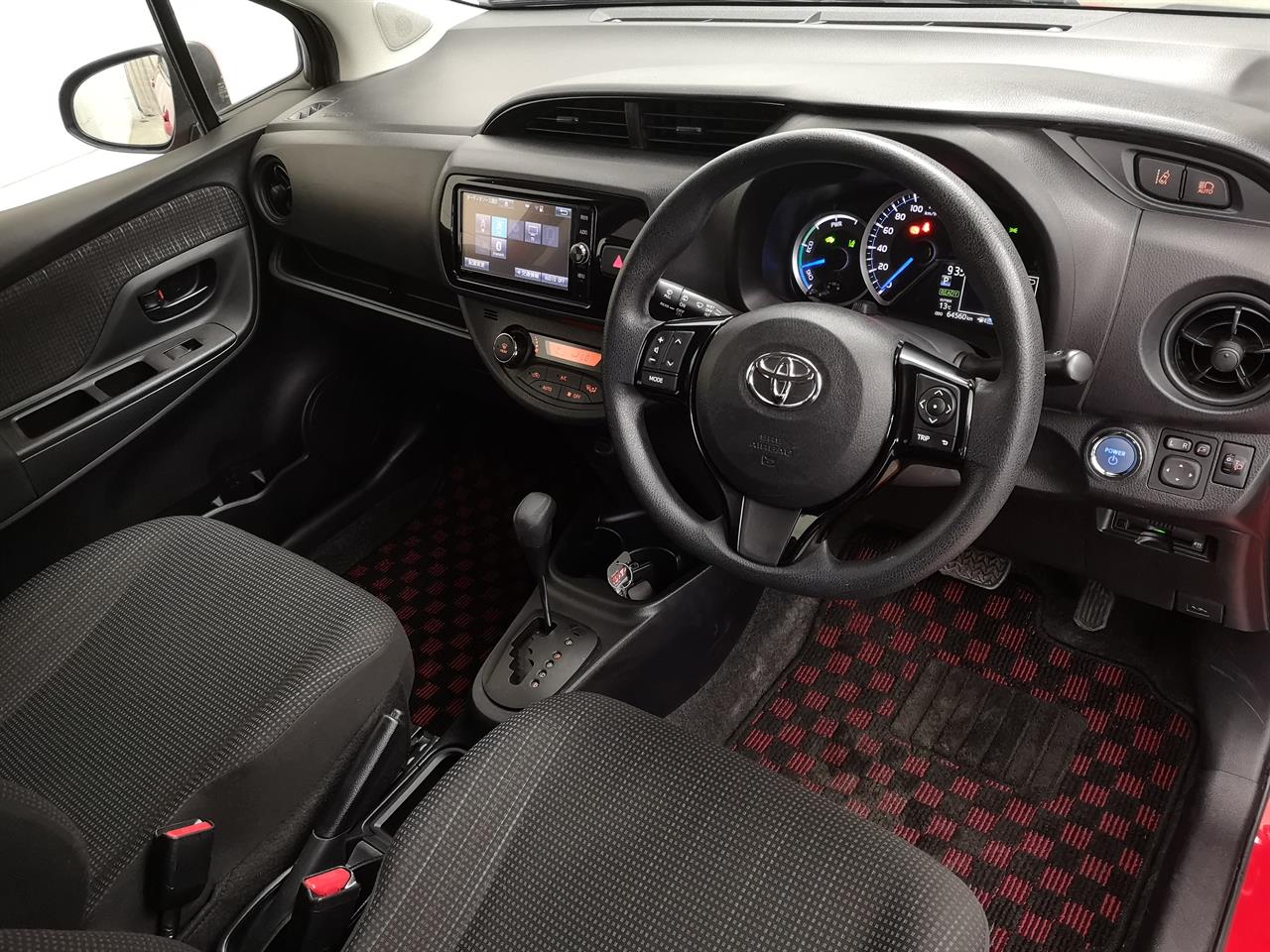 2017 Toyota Vitz