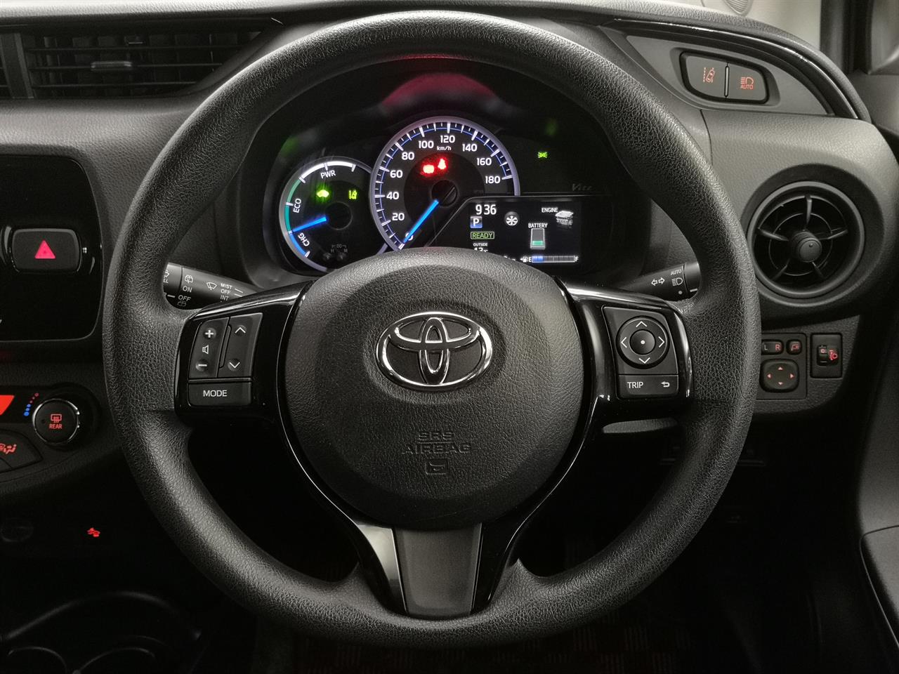 2017 Toyota Vitz