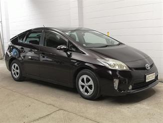 2013 Toyota Prius - Thumbnail