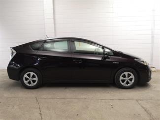 2013 Toyota Prius - Thumbnail