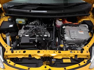 2015 Toyota Aqua - Thumbnail