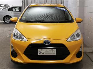 2015 Toyota Aqua - Thumbnail