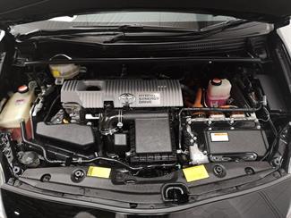 2014 Toyota Prius - Thumbnail