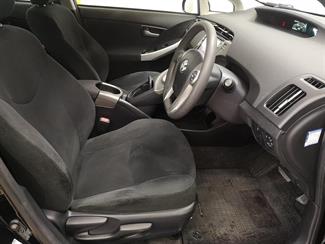 2014 Toyota Prius - Thumbnail