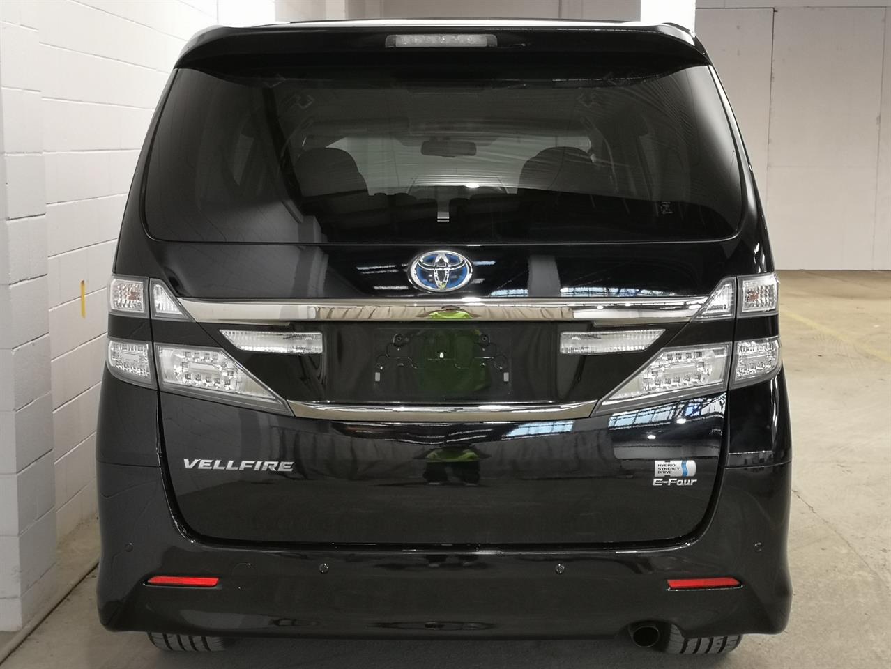 2013 Toyota Alphard