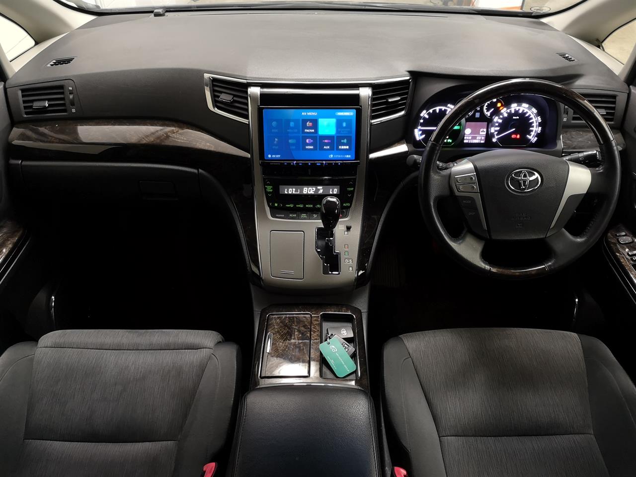 2013 Toyota Alphard