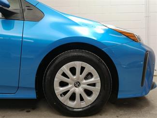 2020 Toyota Prius - Thumbnail