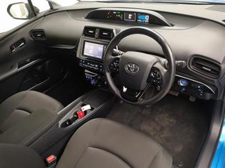 2020 Toyota Prius - Thumbnail