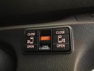 2016 Toyota Sienta - Thumbnail