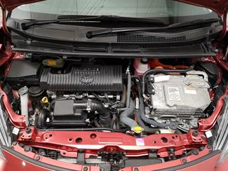 2016 Toyota Sienta - Thumbnail