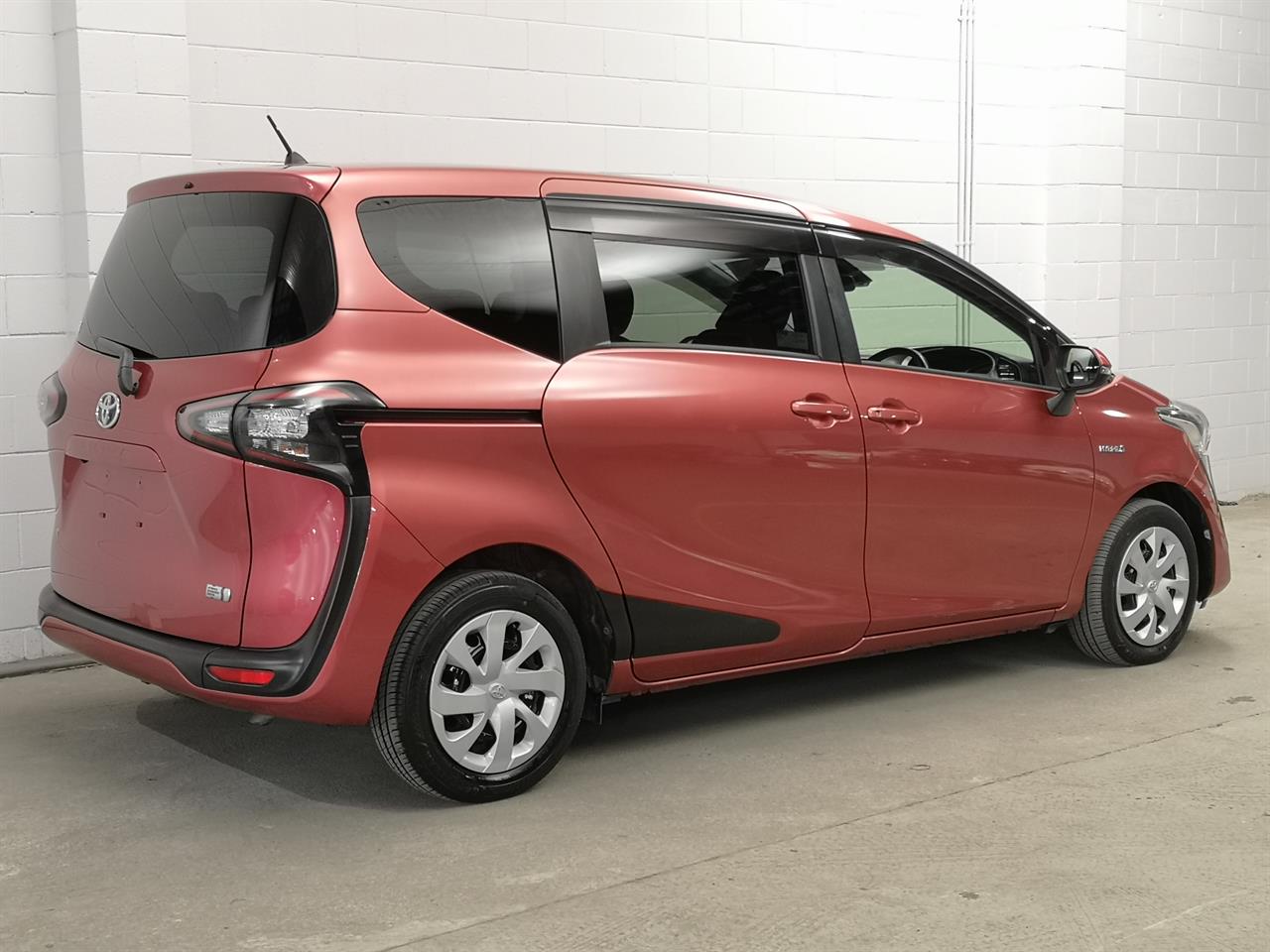 2016 Toyota Sienta
