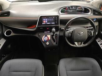 2016 Toyota Sienta - Thumbnail