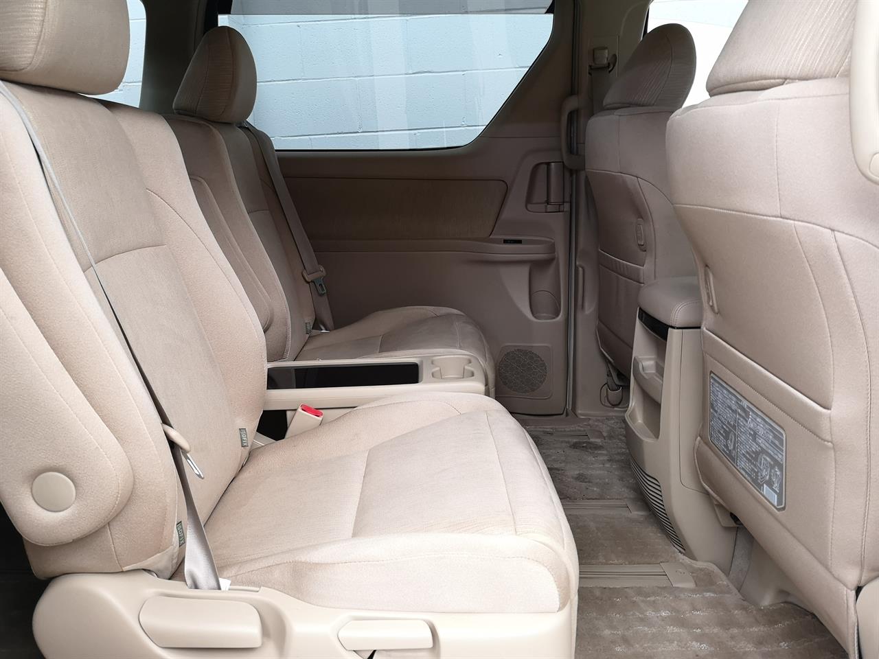 2013 Toyota Alphard