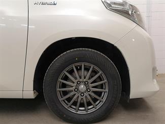 2013 Toyota Alphard - Thumbnail
