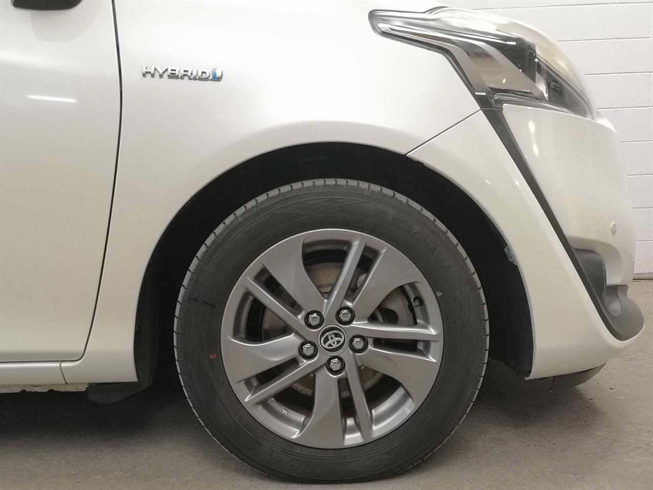2016 Toyota Sienta