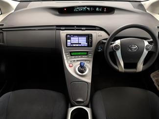 2013 Toyota Prius - Thumbnail
