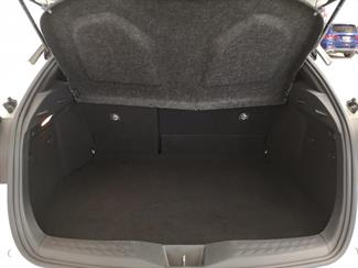 2017 Toyota C-HR - Thumbnail