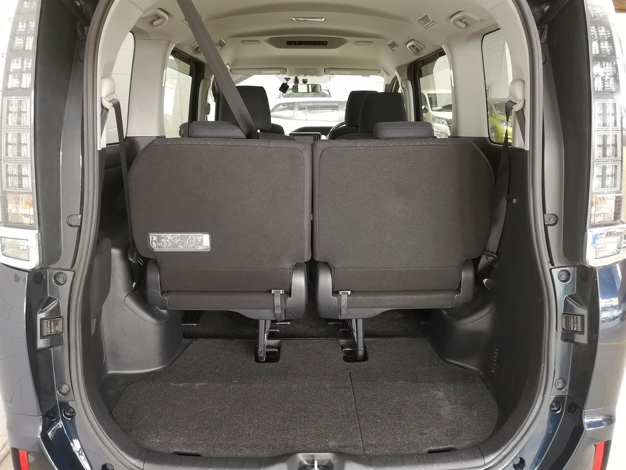 2014 Toyota Voxy