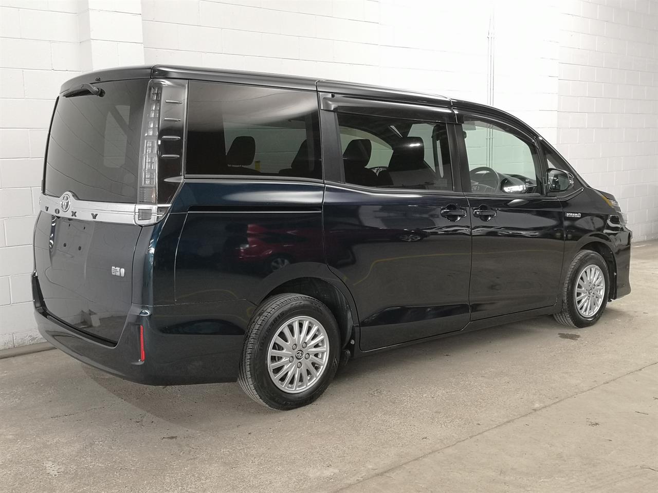 2014 Toyota Voxy