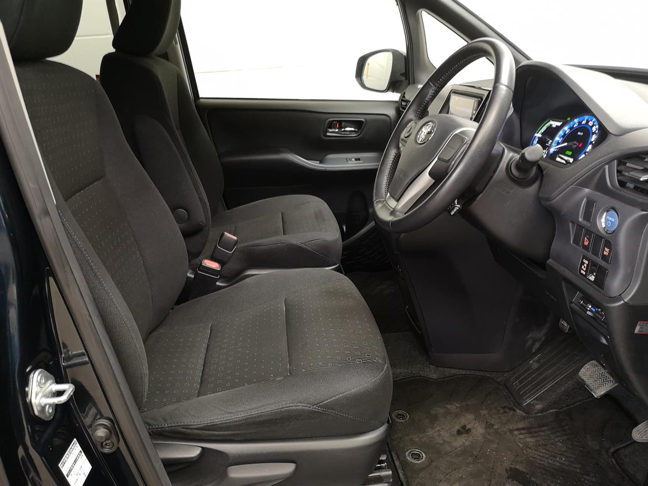 2014 Toyota Voxy