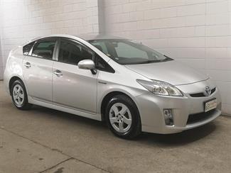 2012 Toyota Prius - Thumbnail