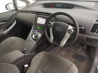2012 Toyota Prius - Thumbnail