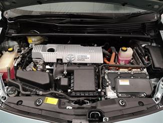2013 Toyota Prius - Thumbnail