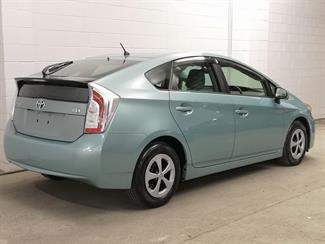 2013 Toyota Prius - Thumbnail