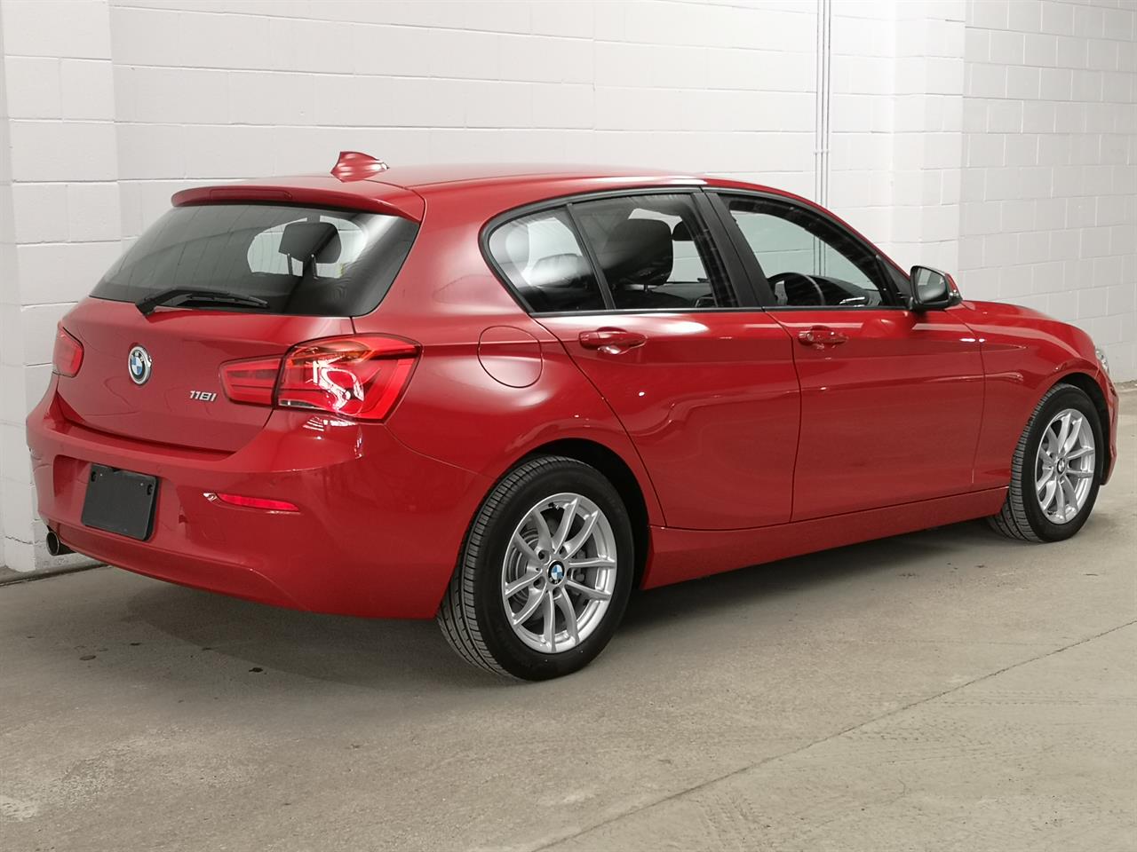 2017 BMW 118I