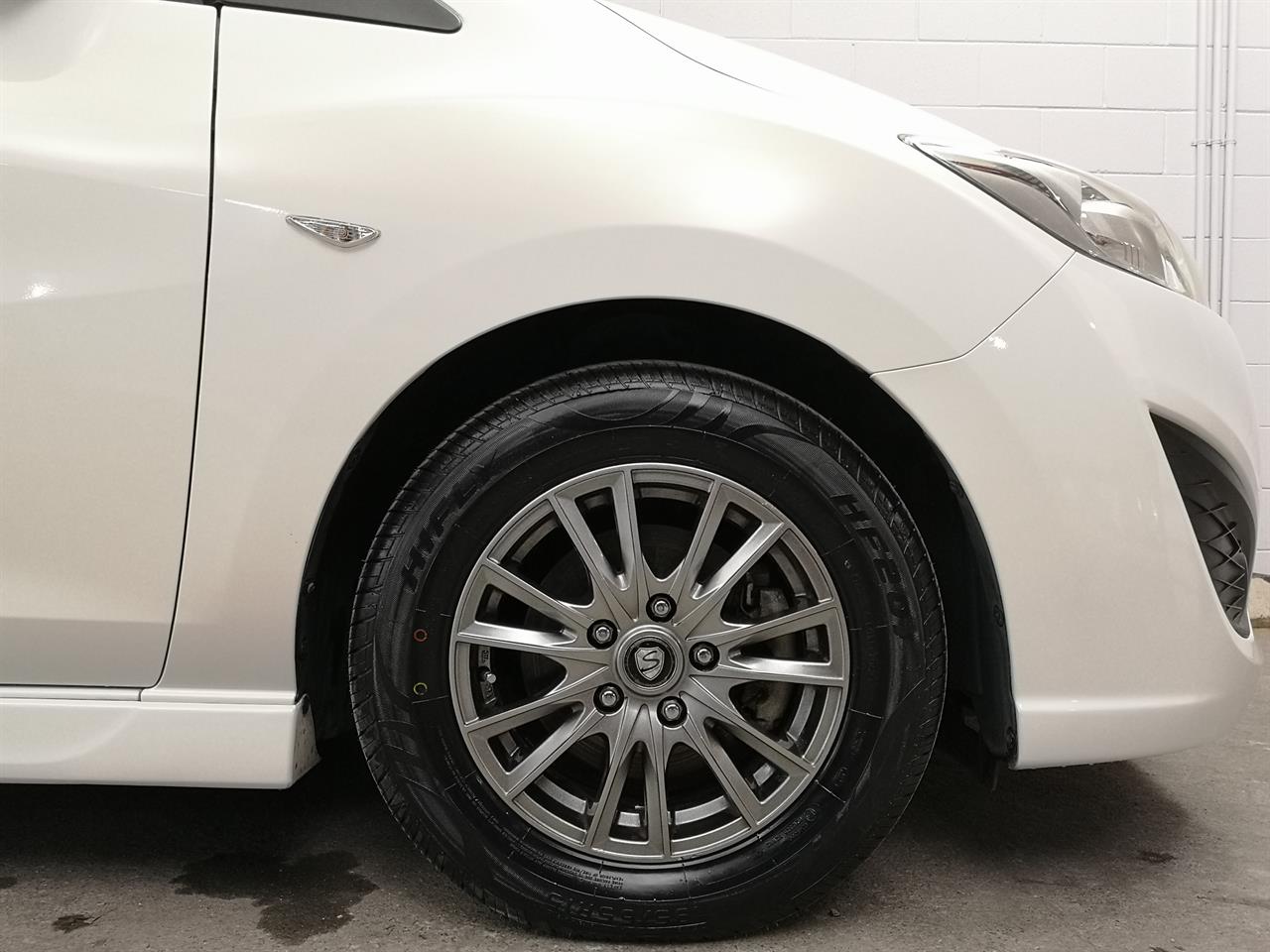 2013 Mazda Premacy