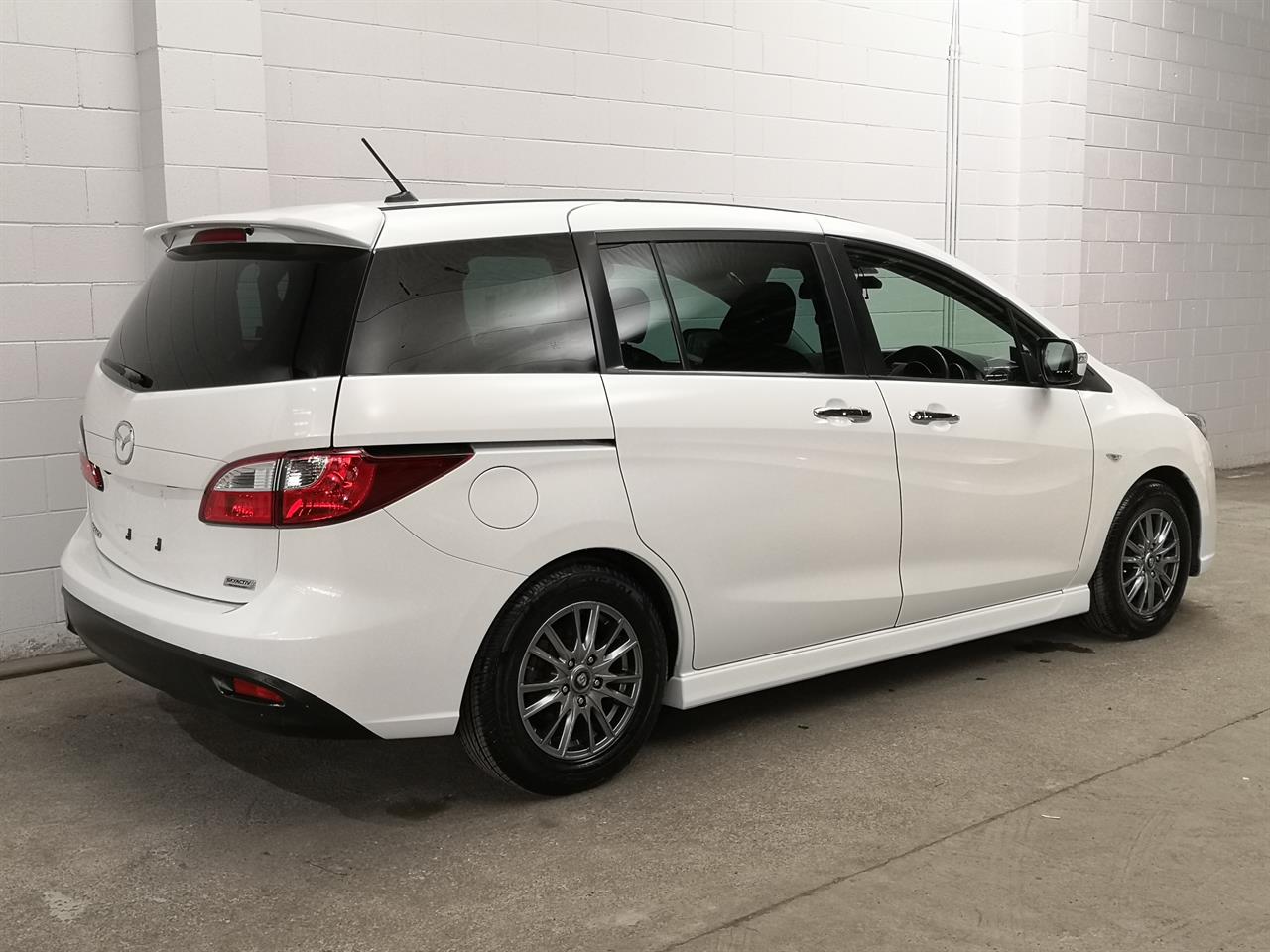 2013 Mazda Premacy