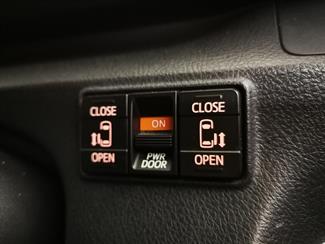 2015 Toyota Sienta - Thumbnail