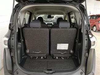 2015 Toyota Sienta - Thumbnail