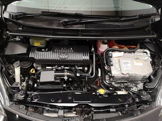 2015 Toyota Sienta - Thumbnail