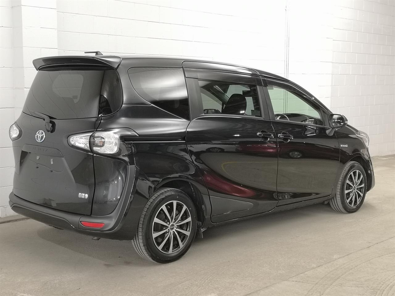 2015 Toyota Sienta